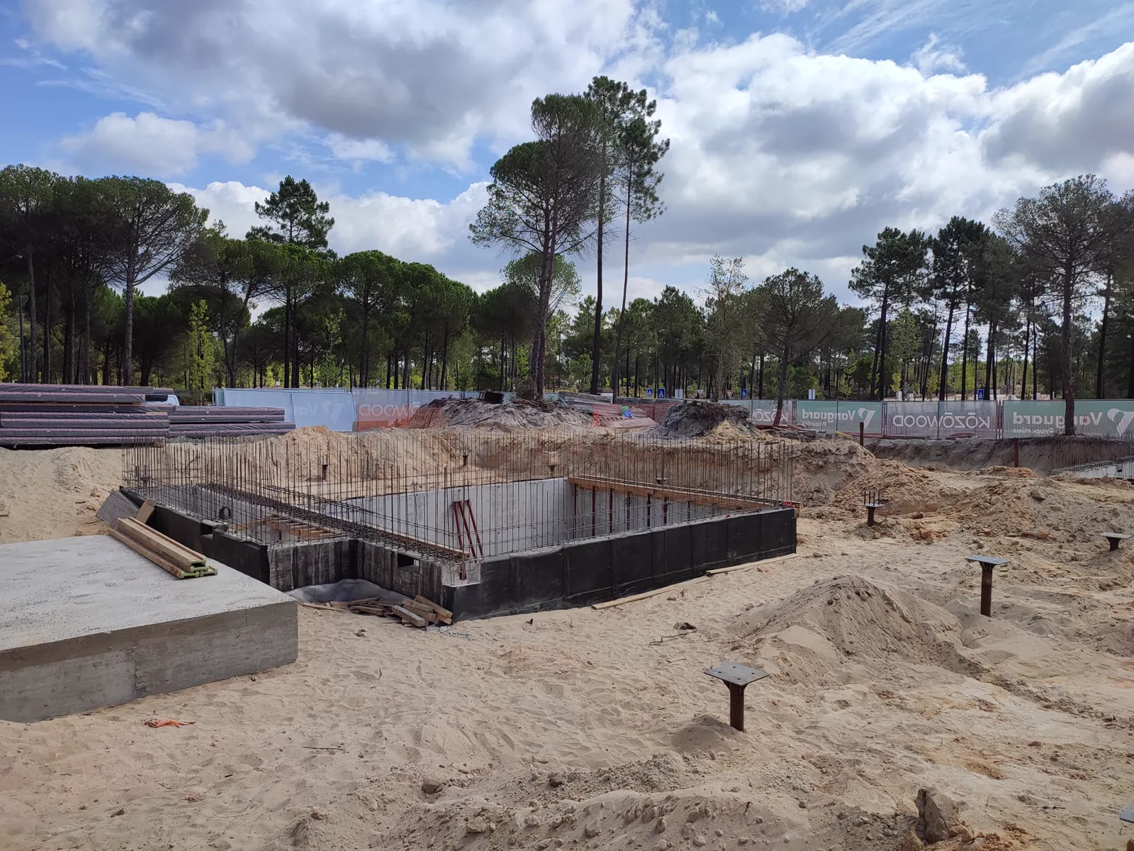 Obra de fundações em estacas helicoidais