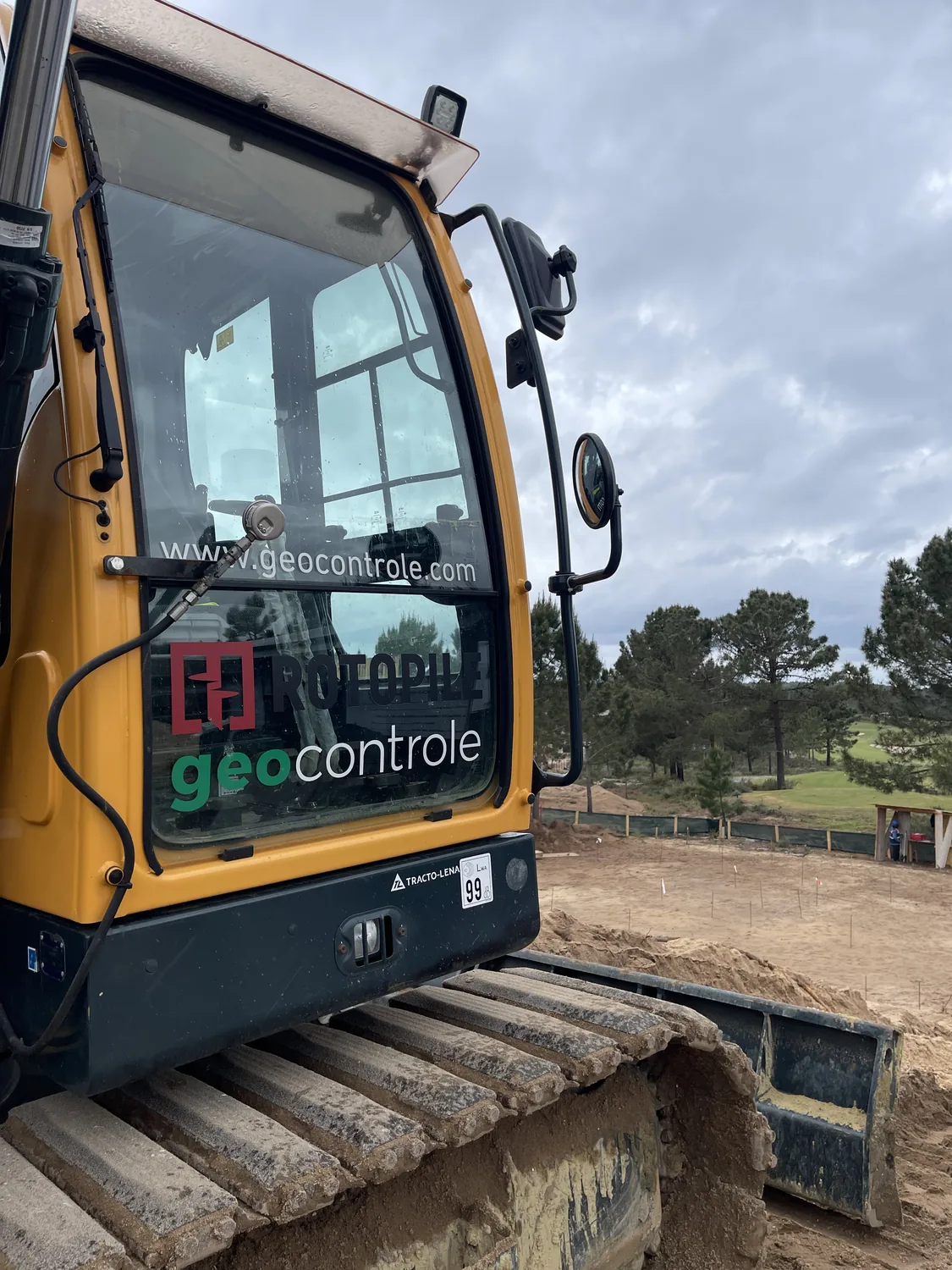 Obra de fundação na Herdade do Pinheirinho, Melides